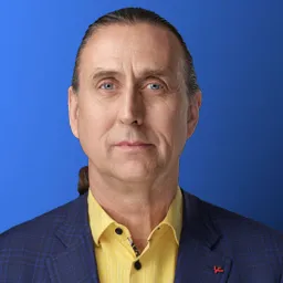 Portrait of Stewart Bain featured in an article about NorthStar at the 41st Space Symposium